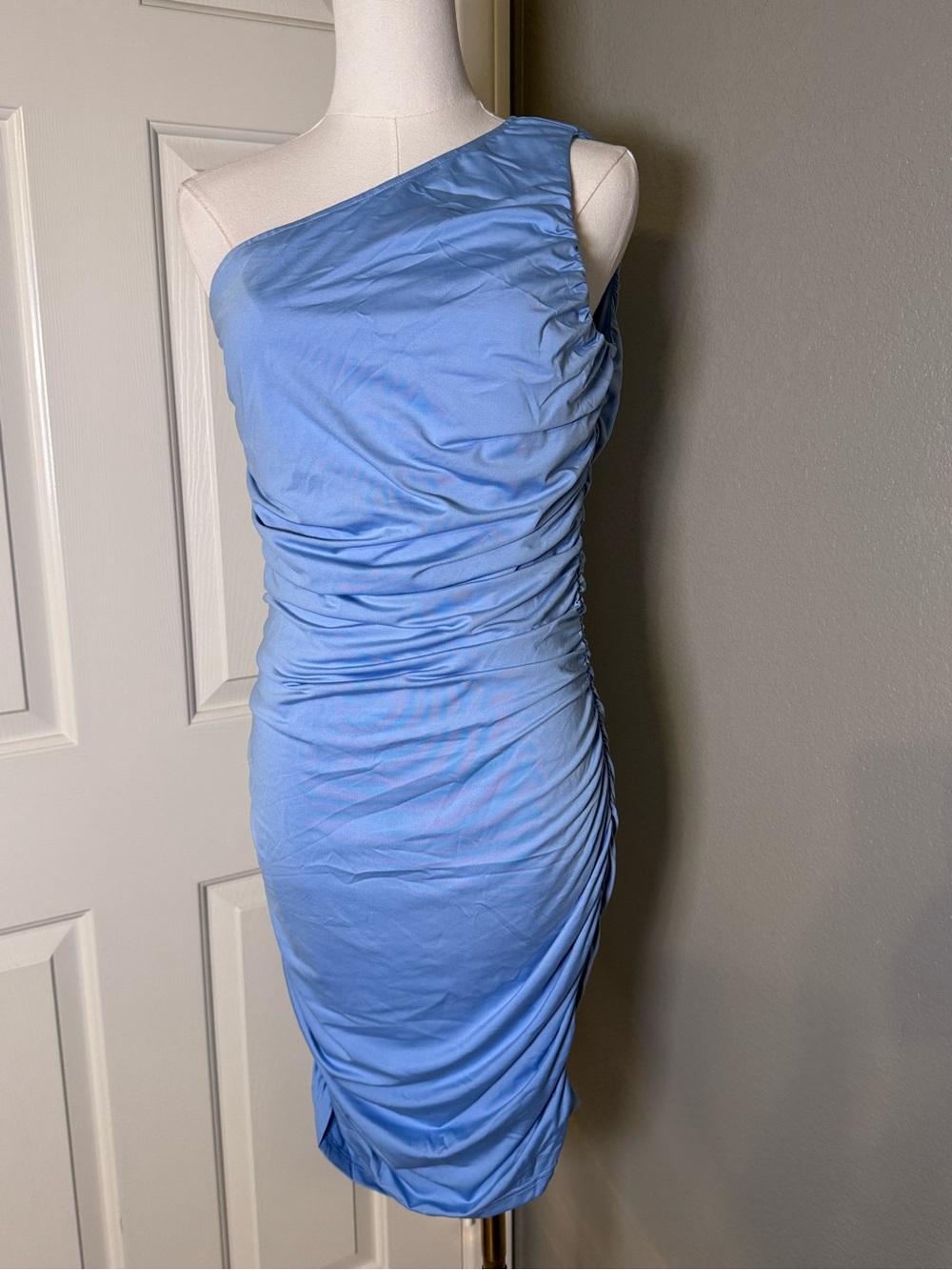 One-Shoulder Ruched Sky Blue Cocktail Dress
